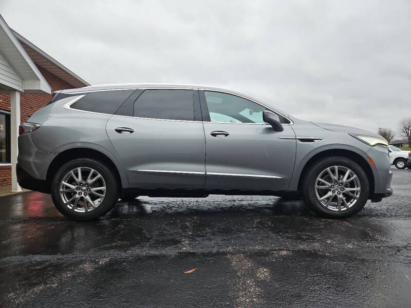 2023 Buick Enclave Essence