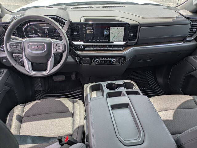 2025 GMC Sierra 1500 Elevation Standard