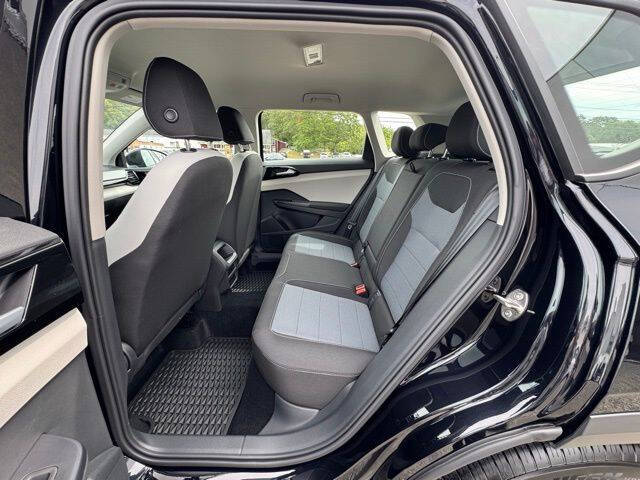 2025 Volkswagen Taos S 4Motion