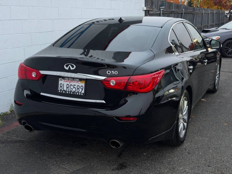 2015 Infiniti Q50 Premium