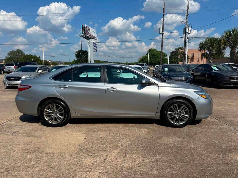 2017 Toyota Camry LE