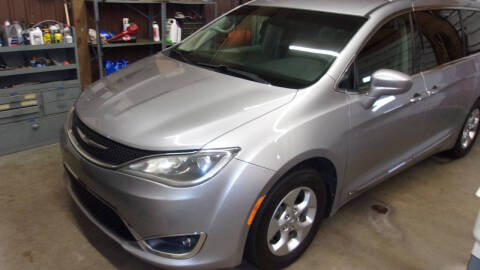 2017 Chrysler Pacifica Touring-L Plus