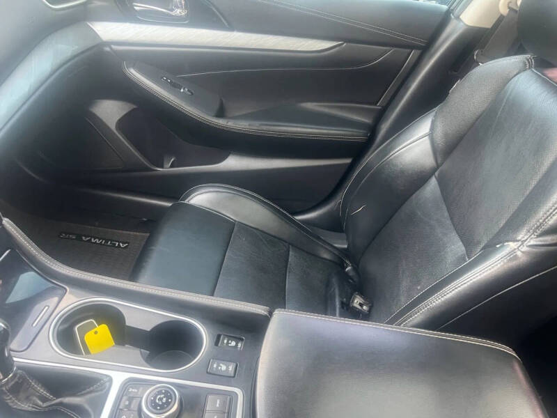 2017 Nissan Maxima