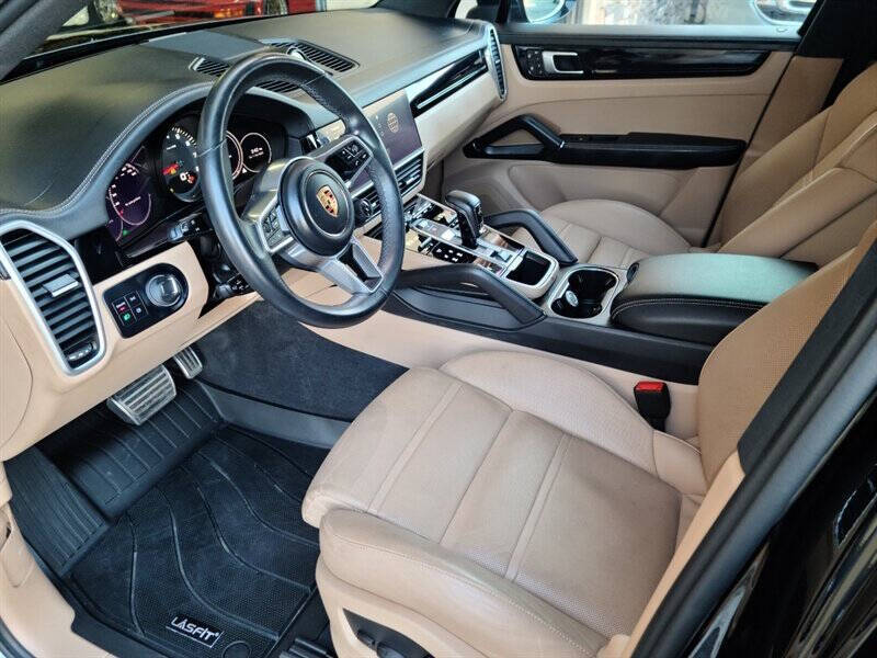 2023 Porsche Cayenne S