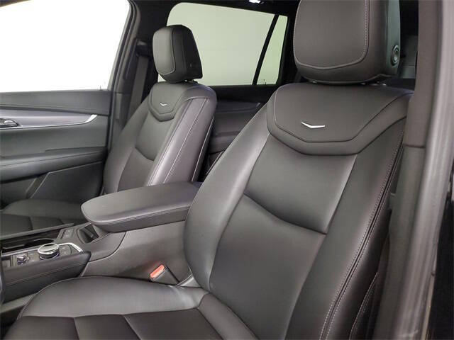 2022 Cadillac XT6 Luxury