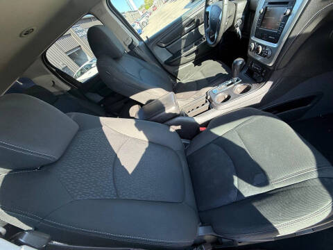 2015 GMC Acadia SLE-2