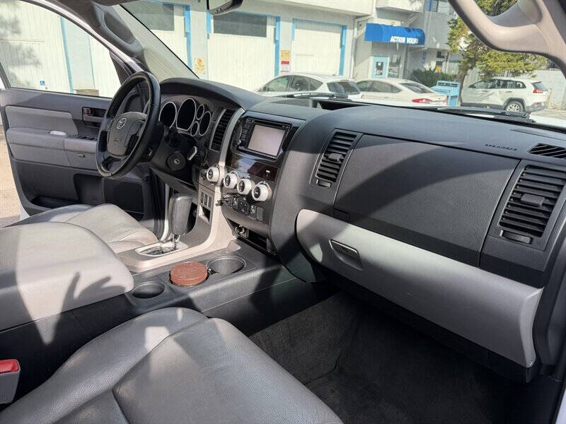 2012 Toyota Sequoia SR5