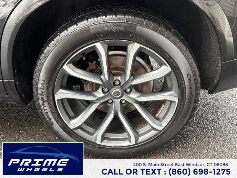 2016 Volvo XC90 T6 Momentum