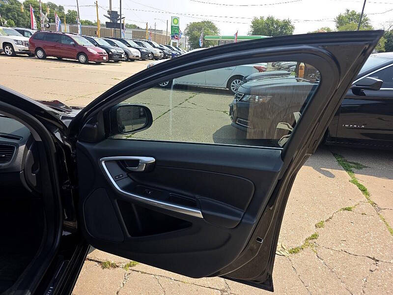 2015 Volvo S60 T5 Platinum