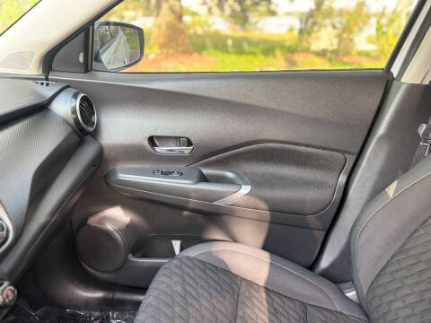 2021 Nissan Kicks SV