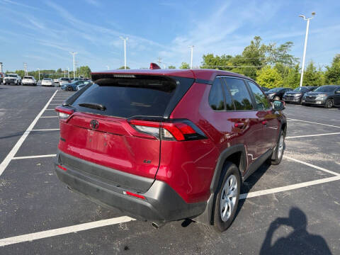 2025 Toyota RAV4 LE