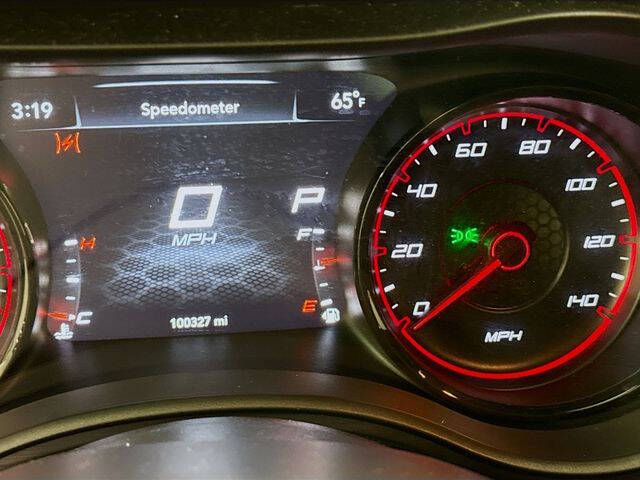 2017 Dodge Charger SXT