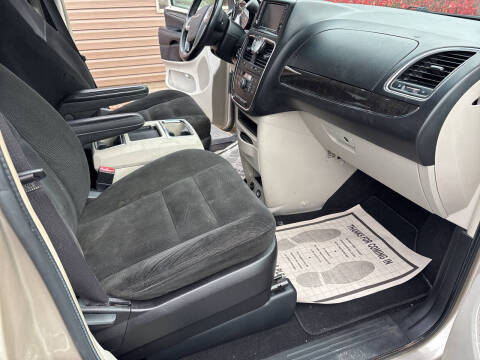 2015 Chrysler Town and Country Touring