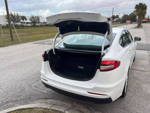 2020 Ford Fusion Energi Titanium