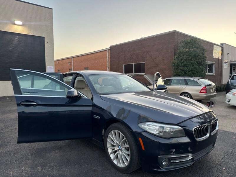 2015 BMW 5 Series 528i