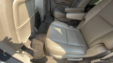 2010 Cadillac Escalade Luxury