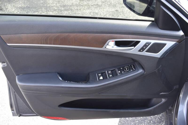 2015 Hyundai Genesis 3.8L