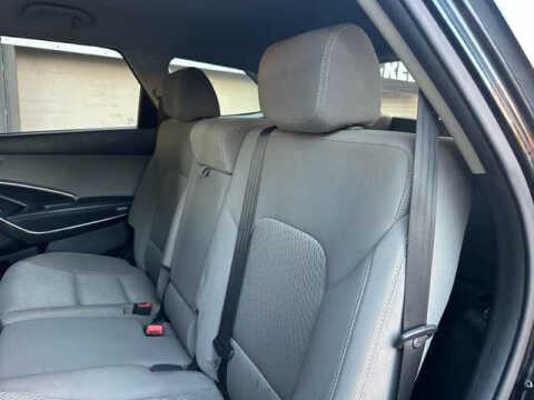 2017 Hyundai Santa Fe SE