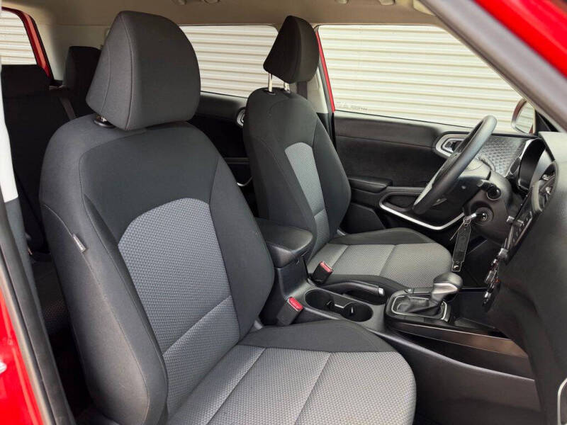 2023 Kia Soul LX