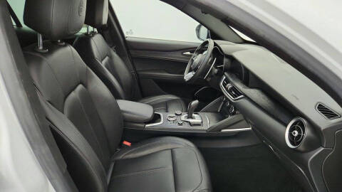 2022 Alfa Romeo Stelvio Sprint