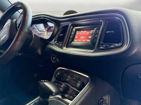 2016 Dodge Challenger SXT