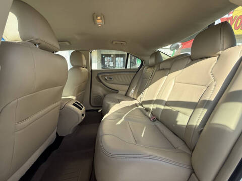 2013 Ford Taurus SEL