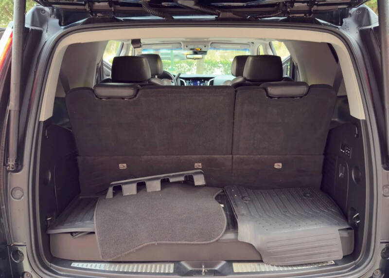 2017 Cadillac Escalade Luxury