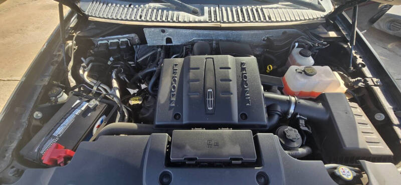 2011 Lincoln Navigator L