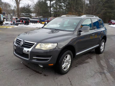 2008 Volkswagen Touareg 2 for sale at RTE 123 Village Auto Sales Inc. in Attleboro MA