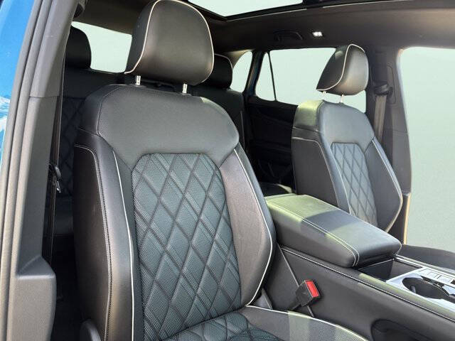 2024 Volkswagen Atlas Cross Sport SEL Premium R-Line 4Motion