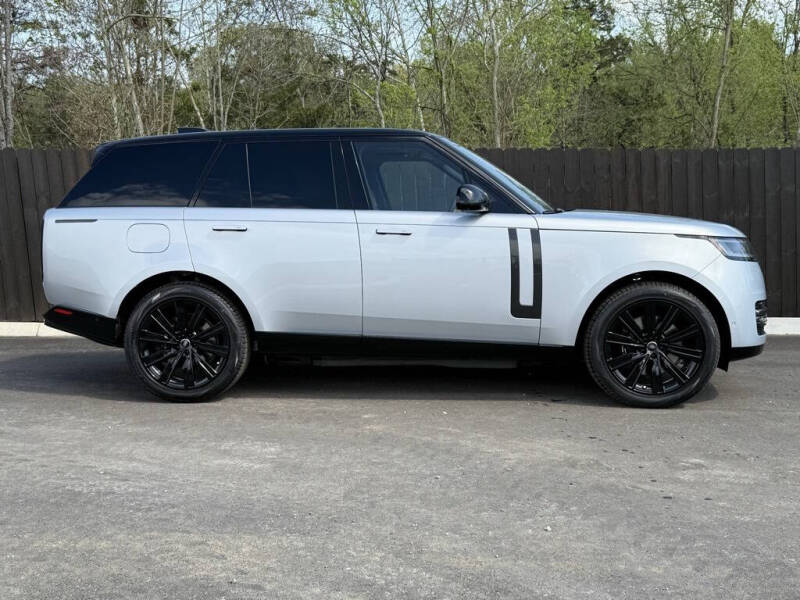 2025 Land Rover Range Rover P550e SE