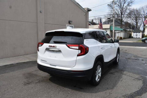 2024 GMC Terrain SLE