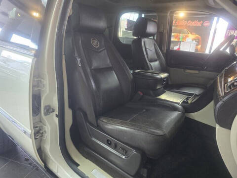 2012 Cadillac Escalade Platinum Edition