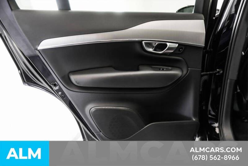 2025 Volvo XC90 B5 Core Bright Theme