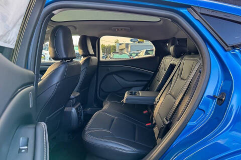 2025 Ford Mustang Mach-E Premium