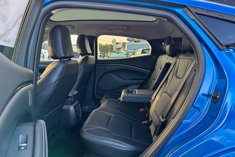 2025 Ford Mustang Mach-E Premium