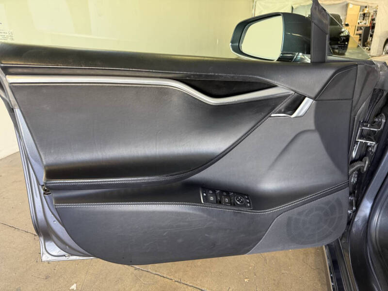 2017 Tesla Model S 75D