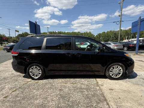 2012 Toyota Sienna XLE 8-Passenger