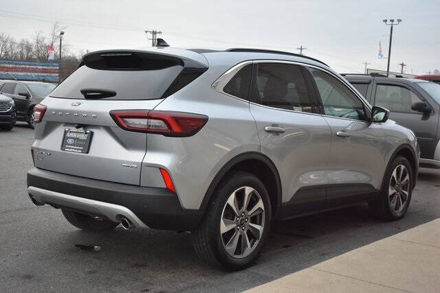 2023 Ford Escape Platinum