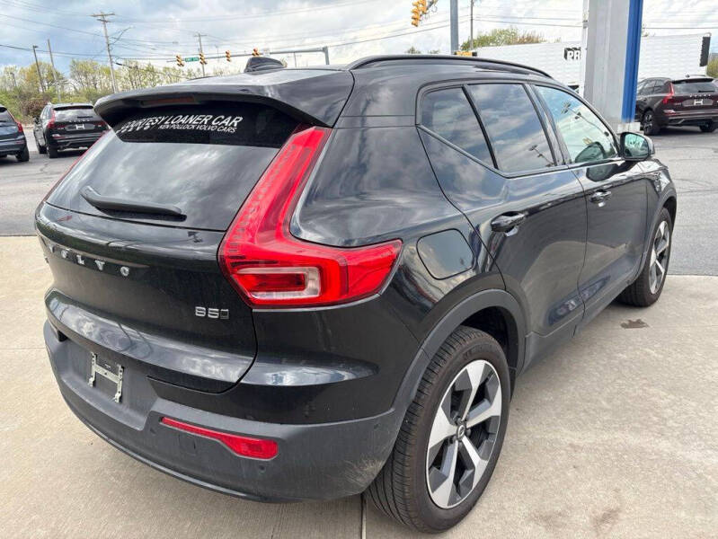 2026 Volvo XC40 B5 Plus