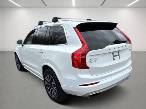 2020 Volvo XC90 T6 Momentum 6-Passenger