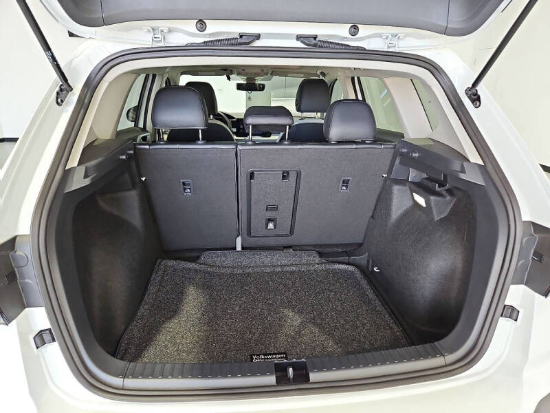 2026 Volkswagen Taos SE