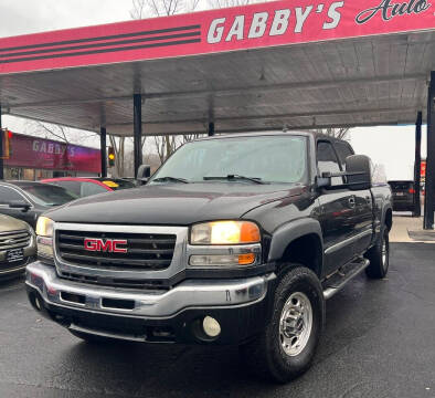 2006 GMC Sierra 2500HD for sale at GABBY'S AUTO SALES in Valparaiso IN