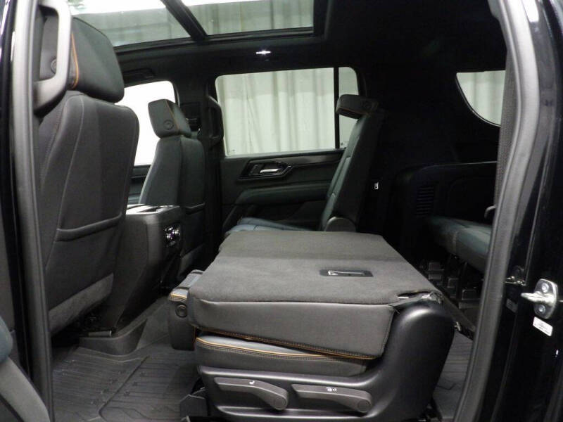 2025 GMC Yukon XL AT4