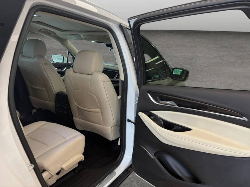 2022 Buick Enclave Essence