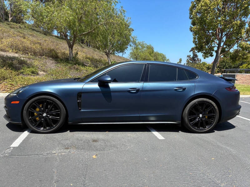 2018 Porsche Panamera 4
