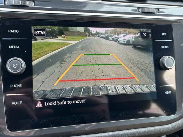 2024 Volkswagen Tiguan SE R-Line Black