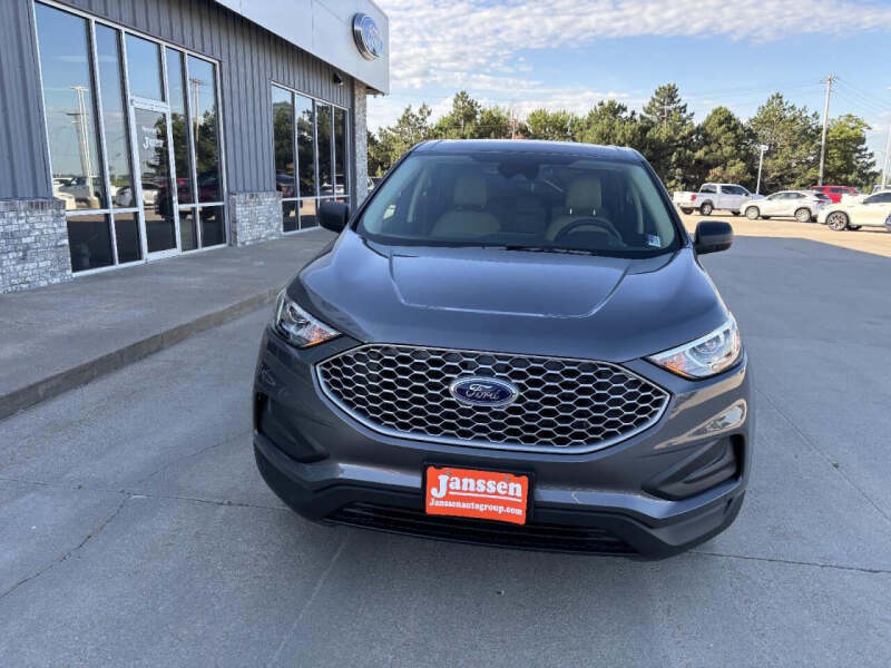 2024 Ford Edge SE