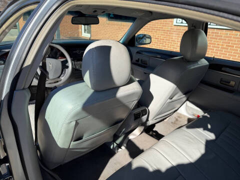 2006 Lincoln Town Car Signature