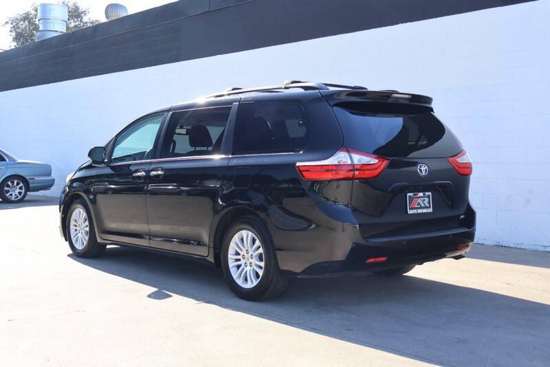 2015 Toyota Sienna